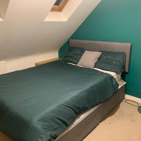 Comfy Double Bedroom In Greater Manchester Buitenkant foto