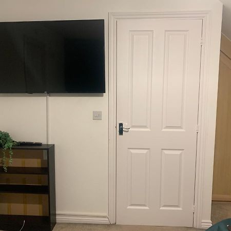 Comfy Double Bedroom In Greater Manchester Buitenkant foto
