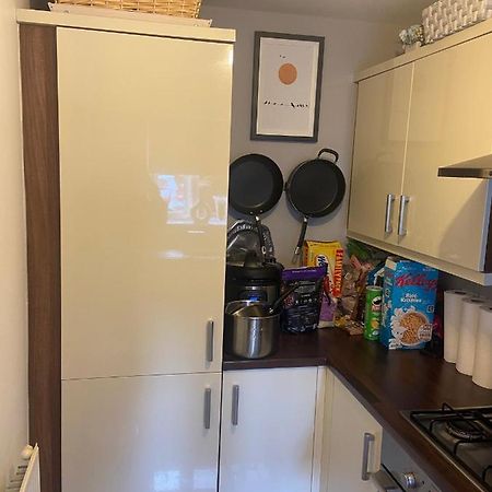 Comfy Double Bedroom In Greater Manchester Buitenkant foto